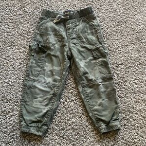 Lee brand, toddler boy, camo cargo pants. Size 3T